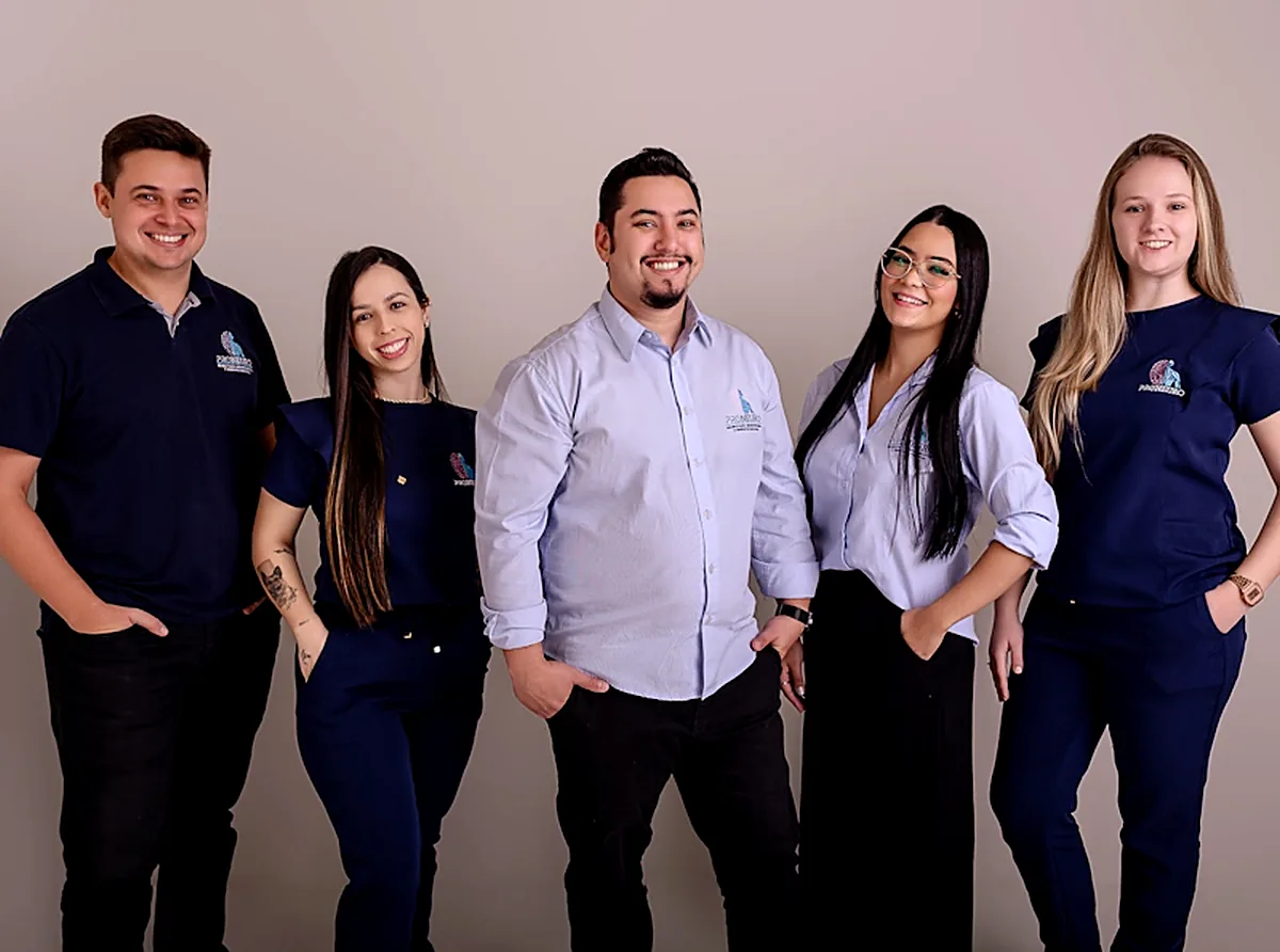 Equipe de fisioterapeutas da ProNeuro em Maringá